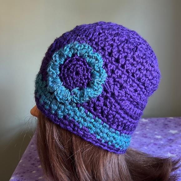 bohemian Accessories - Crochet satin acrylic yarn beanie medium new